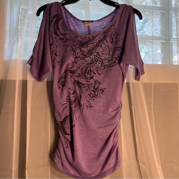 Wet Seal Women’s Medium Purple Shirt, Cold Shouldet - Picture 2 of 7